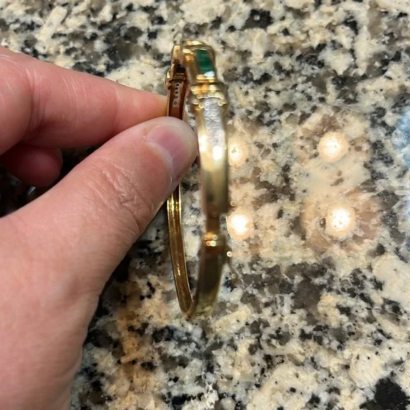 18K gold bangle with channel set emeralds, sapphires, rubies & diamond accents - Picture 4 of 9